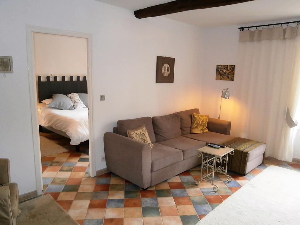 Maison De La Place Saint-Chinian Luaran gambar